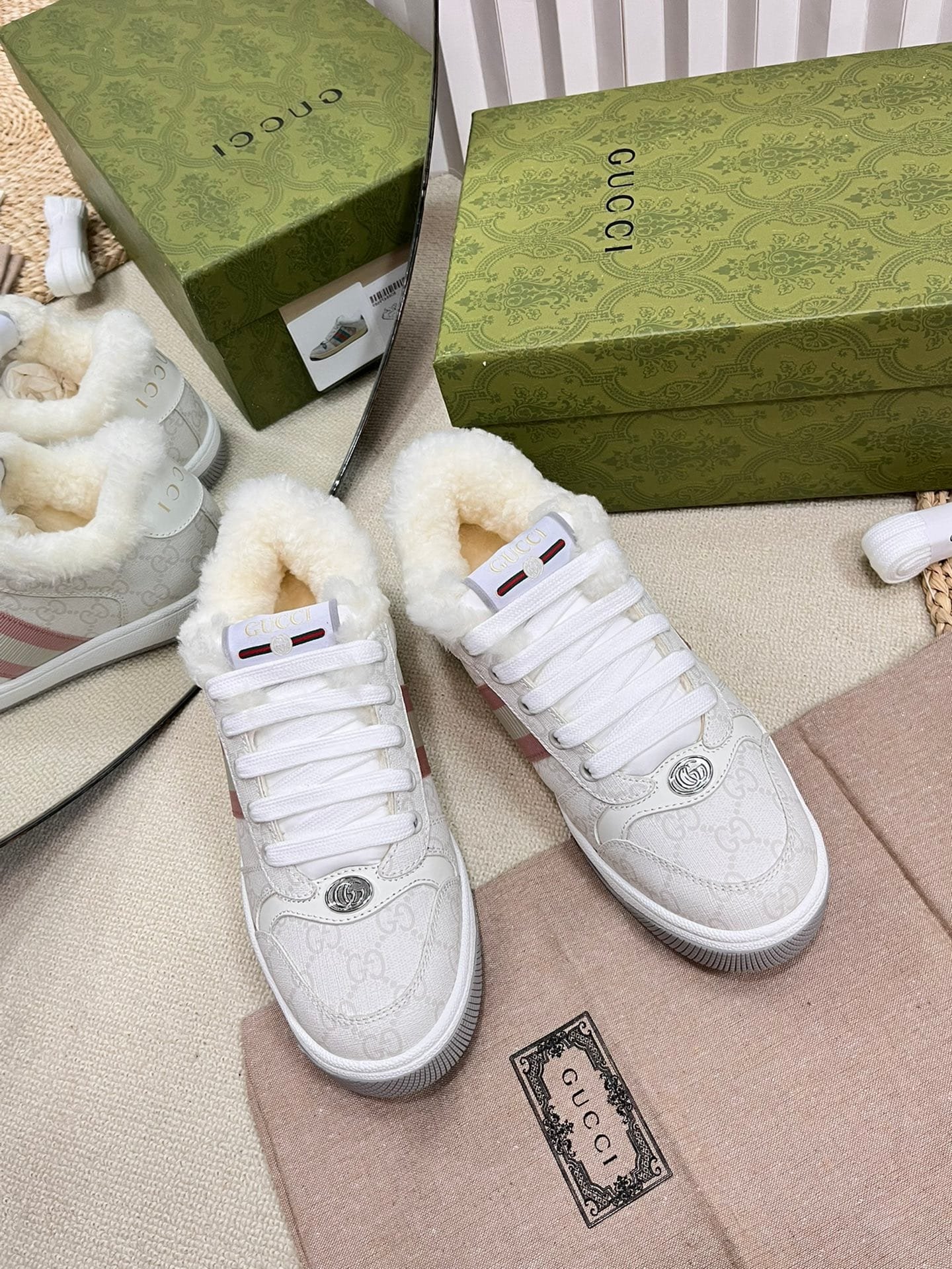Gucci Style Trainer Sneaker 30 Panda detail 2