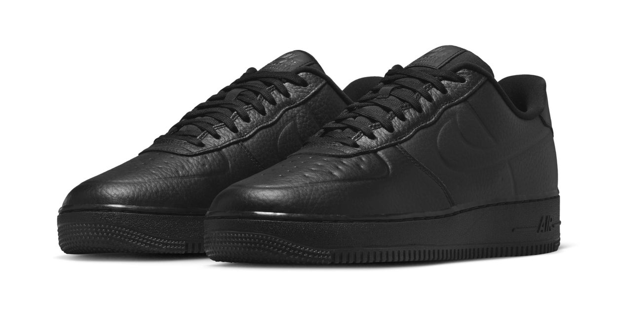 Yeezy Style Air Force 1 Low 32 Triple Black detail 2