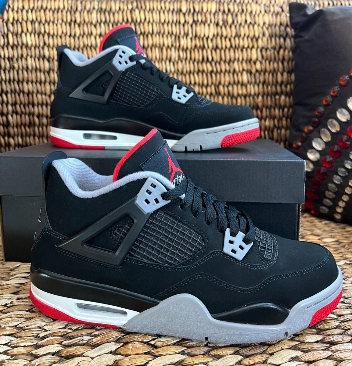 Jordan Style Triple S 41 Bred detail 2