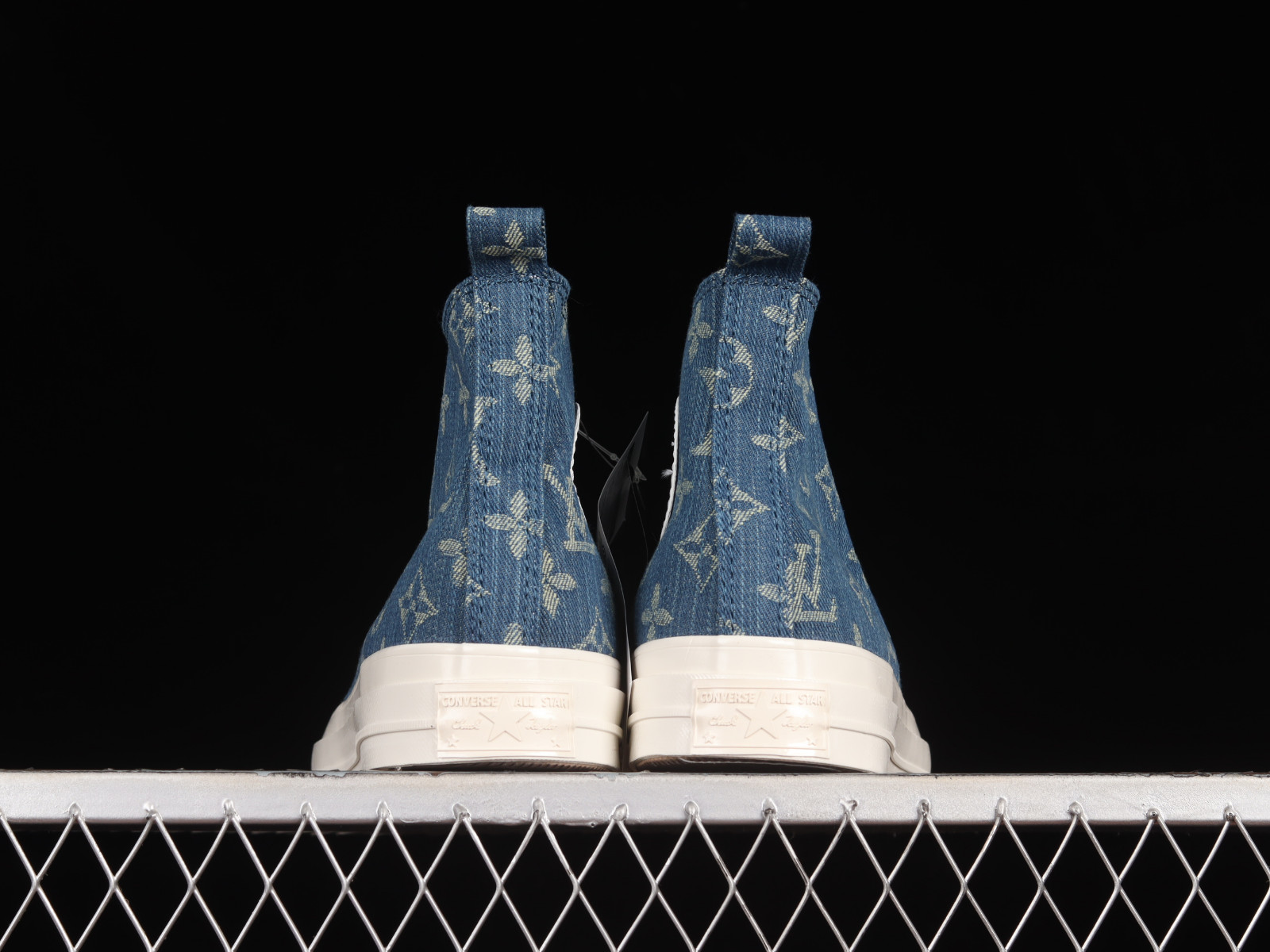 LV Style Chuck 70 Hi 48 Bred detail 4