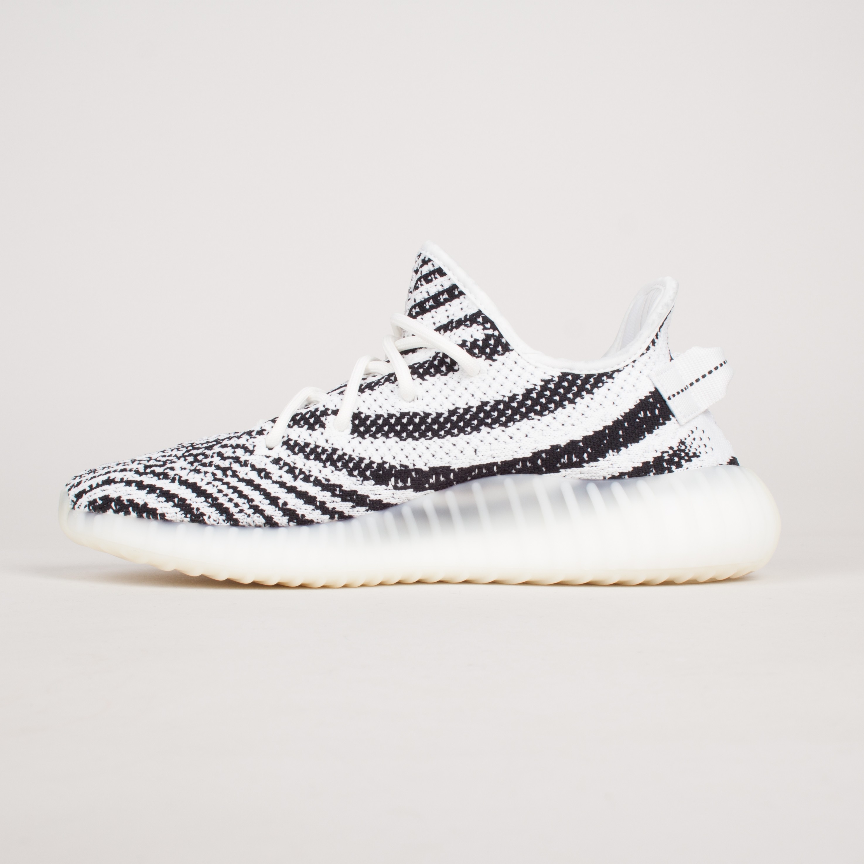 Yeezy Yeezy 350 V2 Zebra White / Core Black detail 2