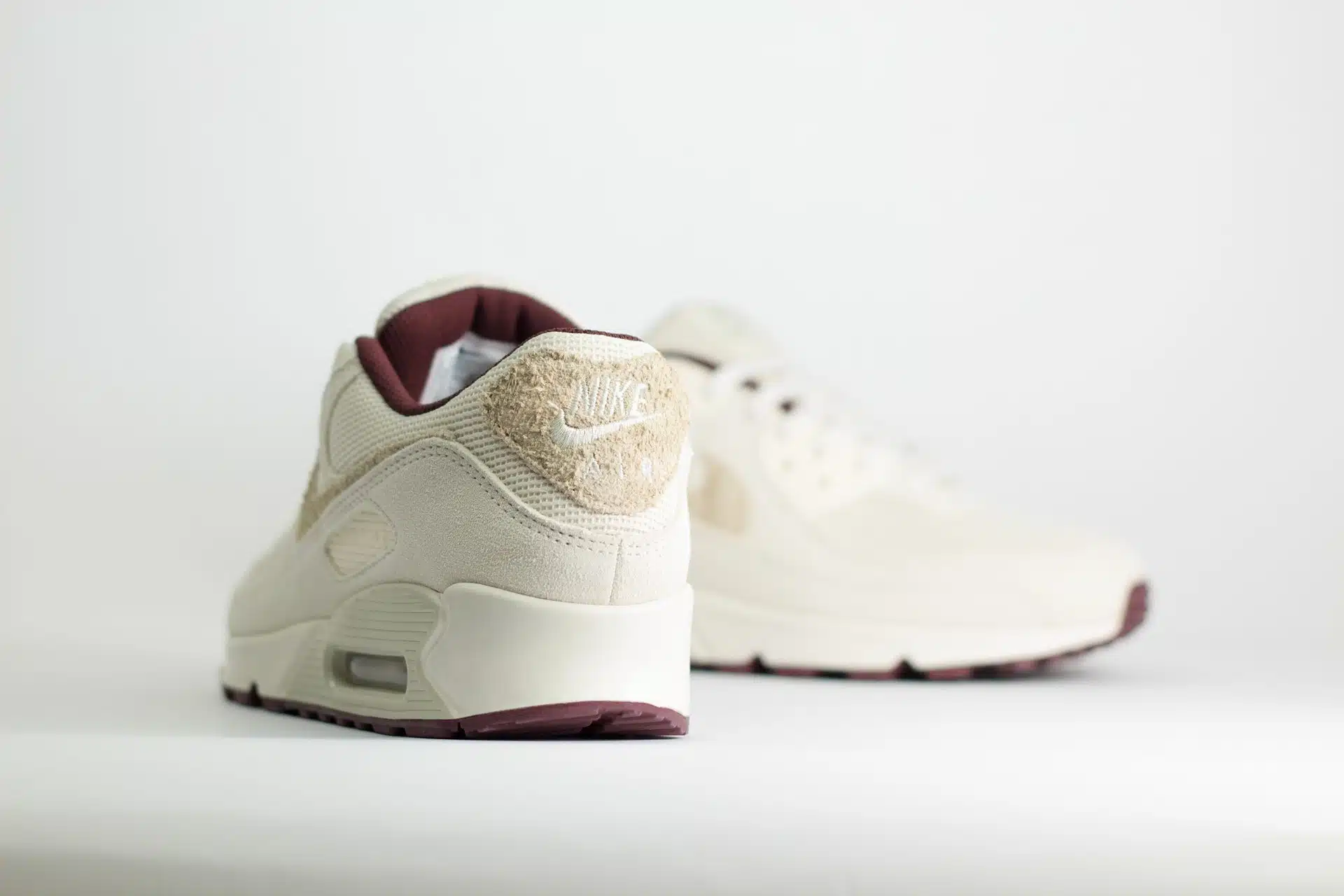 Valentino Style Air Max 90 76 Sail detail 3