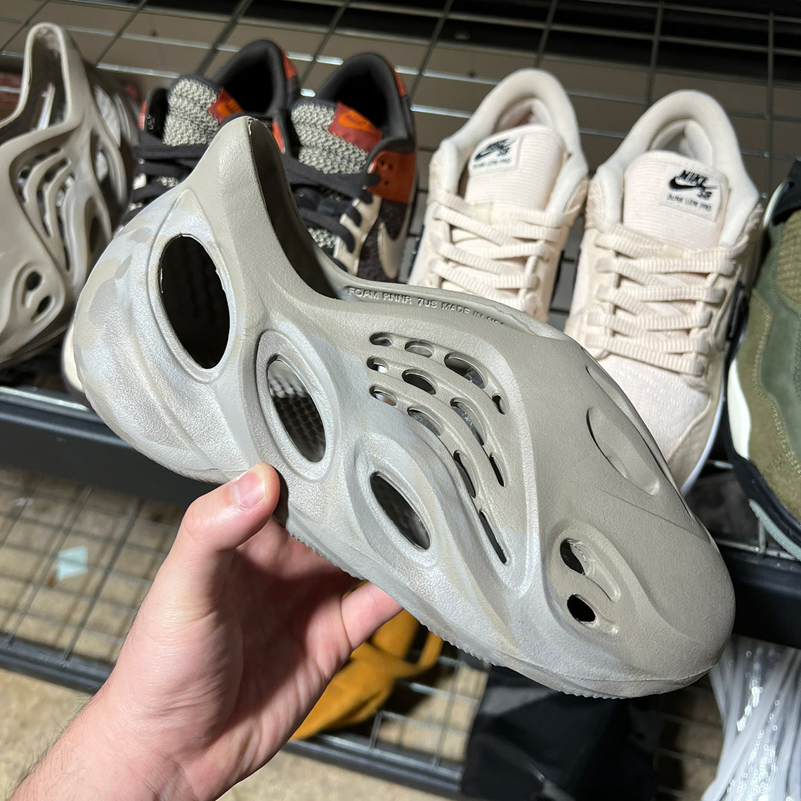 Asics Style Yeezy Foam Runner 213 Sail detail 2