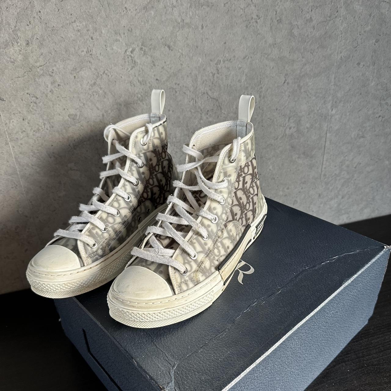 Louboutin Style B23 Oblique 91 Beluga detail 4