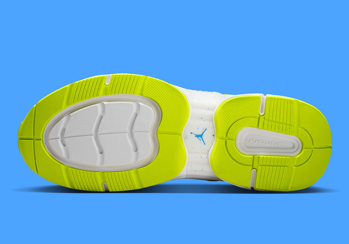 Jordan Style Bones Runner 93 Volt detail 4