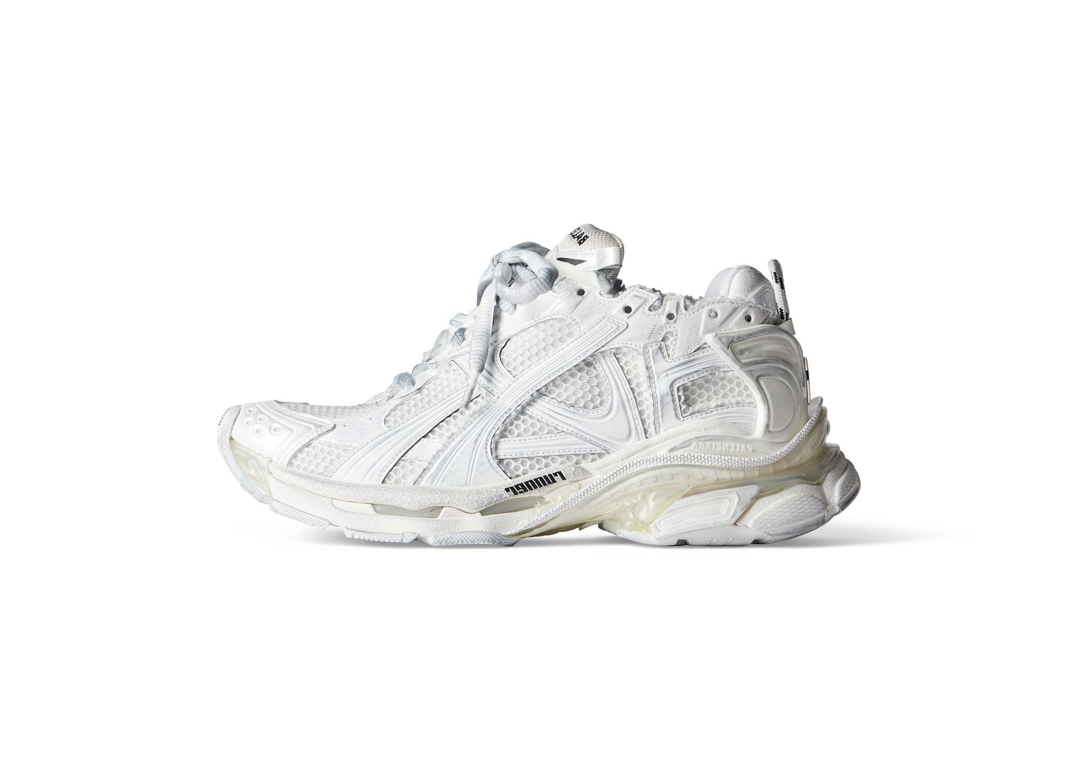 Balenciaga Style Yeezy Foam Runner 106 Triple White detail 3