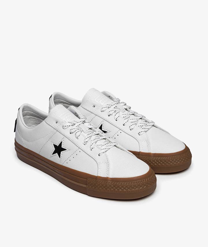 LV Style One Star Pro 111 Triple White detail 3