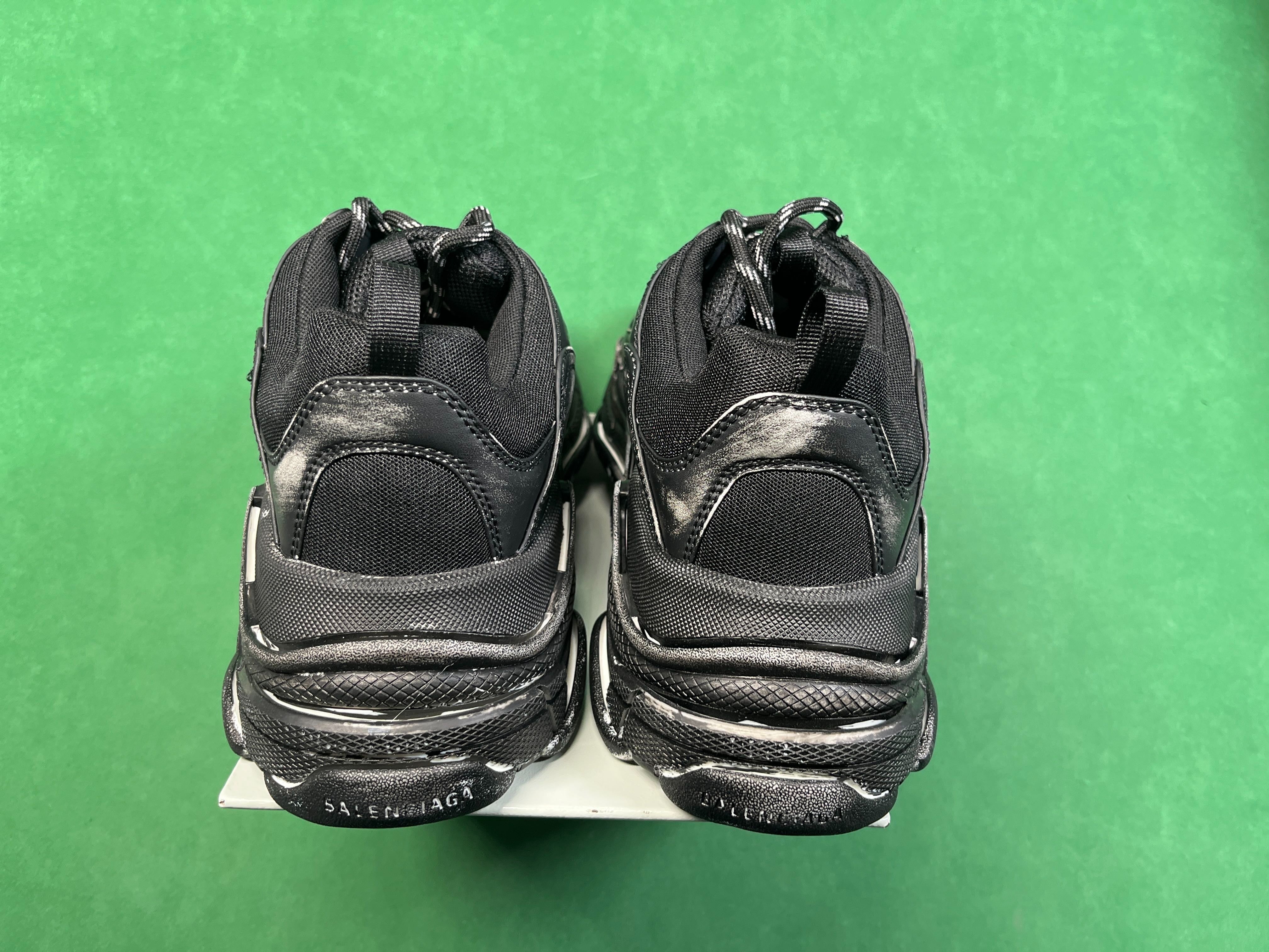 Dior Style Triple S 165 Panda detail 3