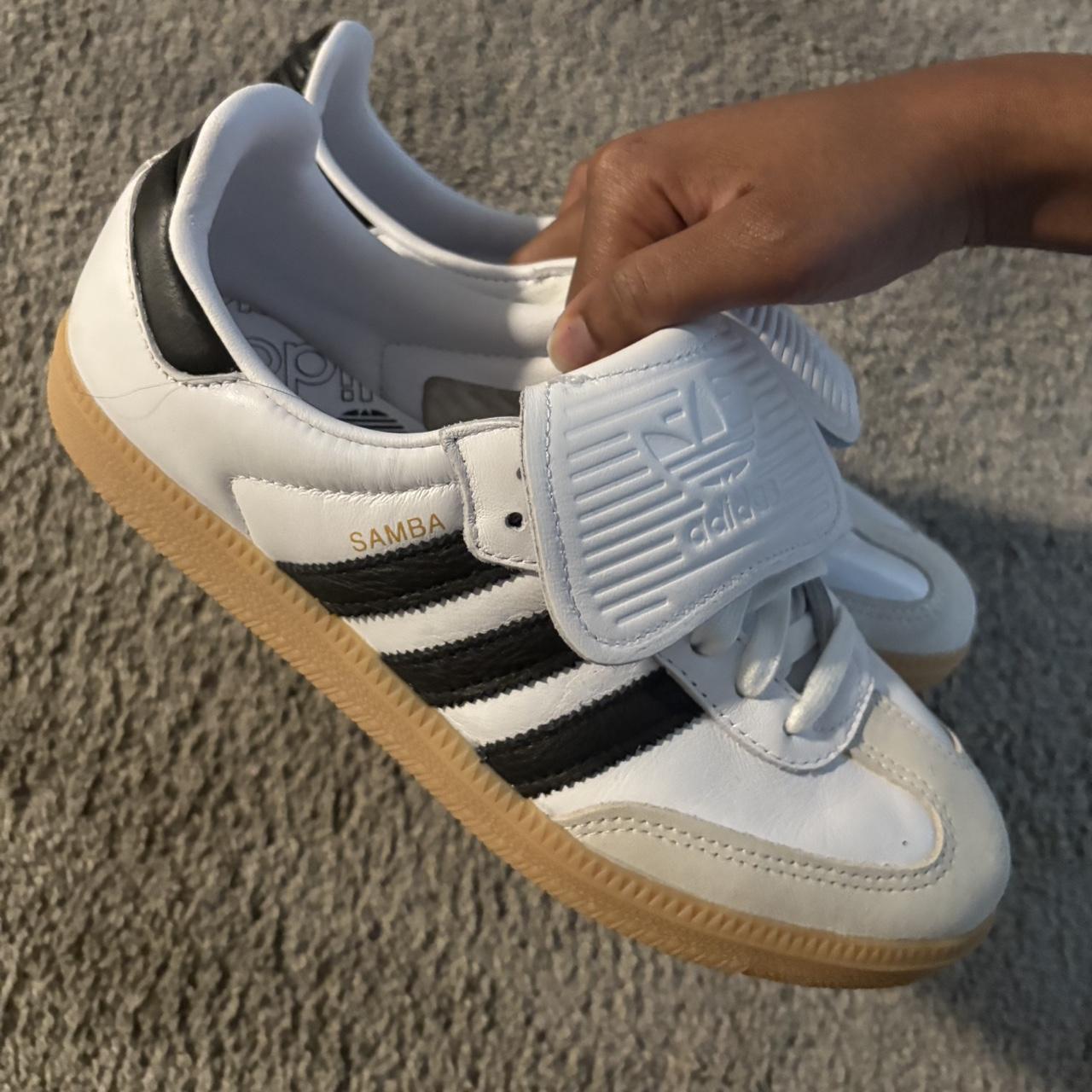 On Style Samba OG 205 Triple White detail 3