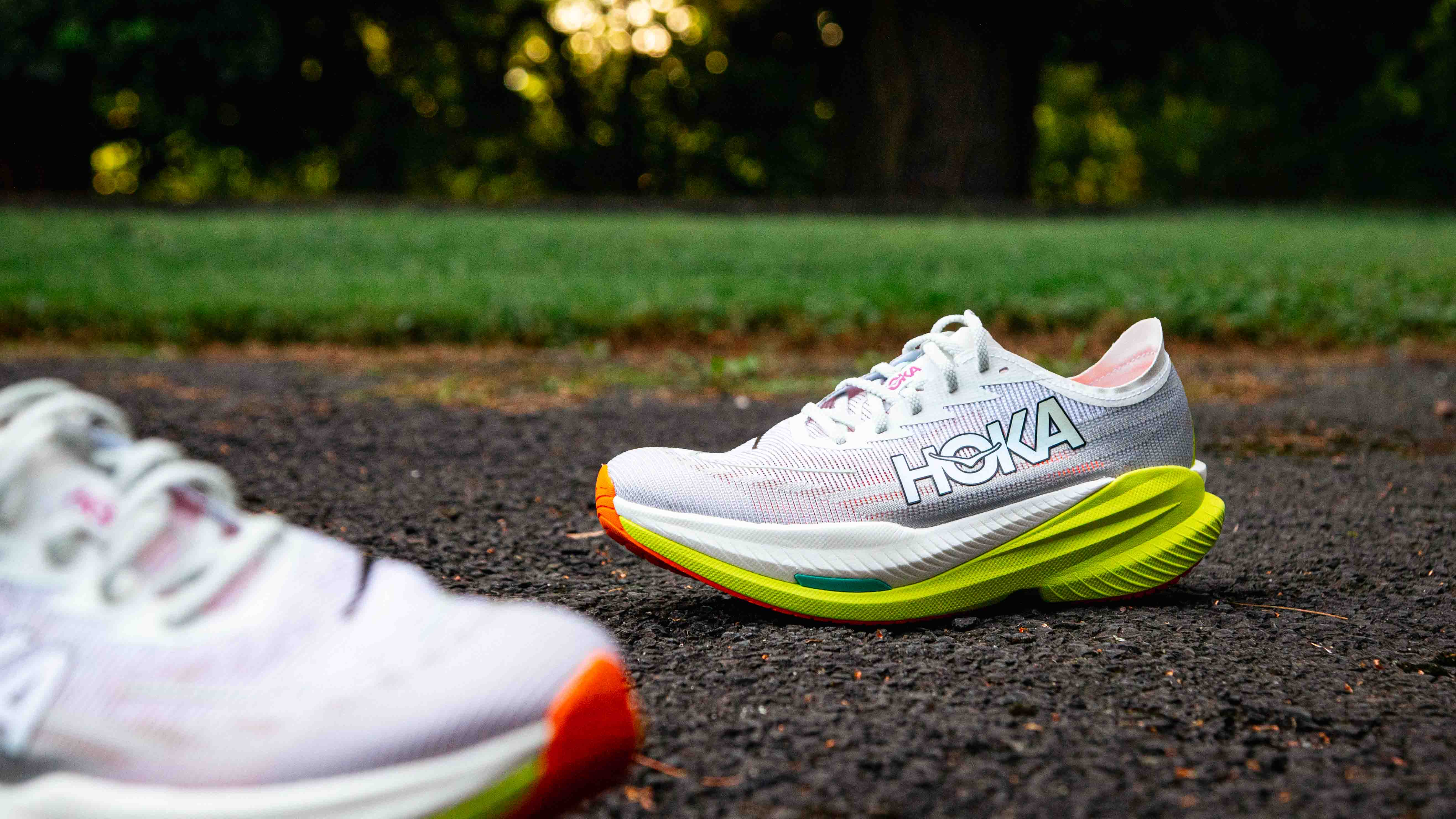 Hoka Style Speed Runner 206 Triple White detail 4