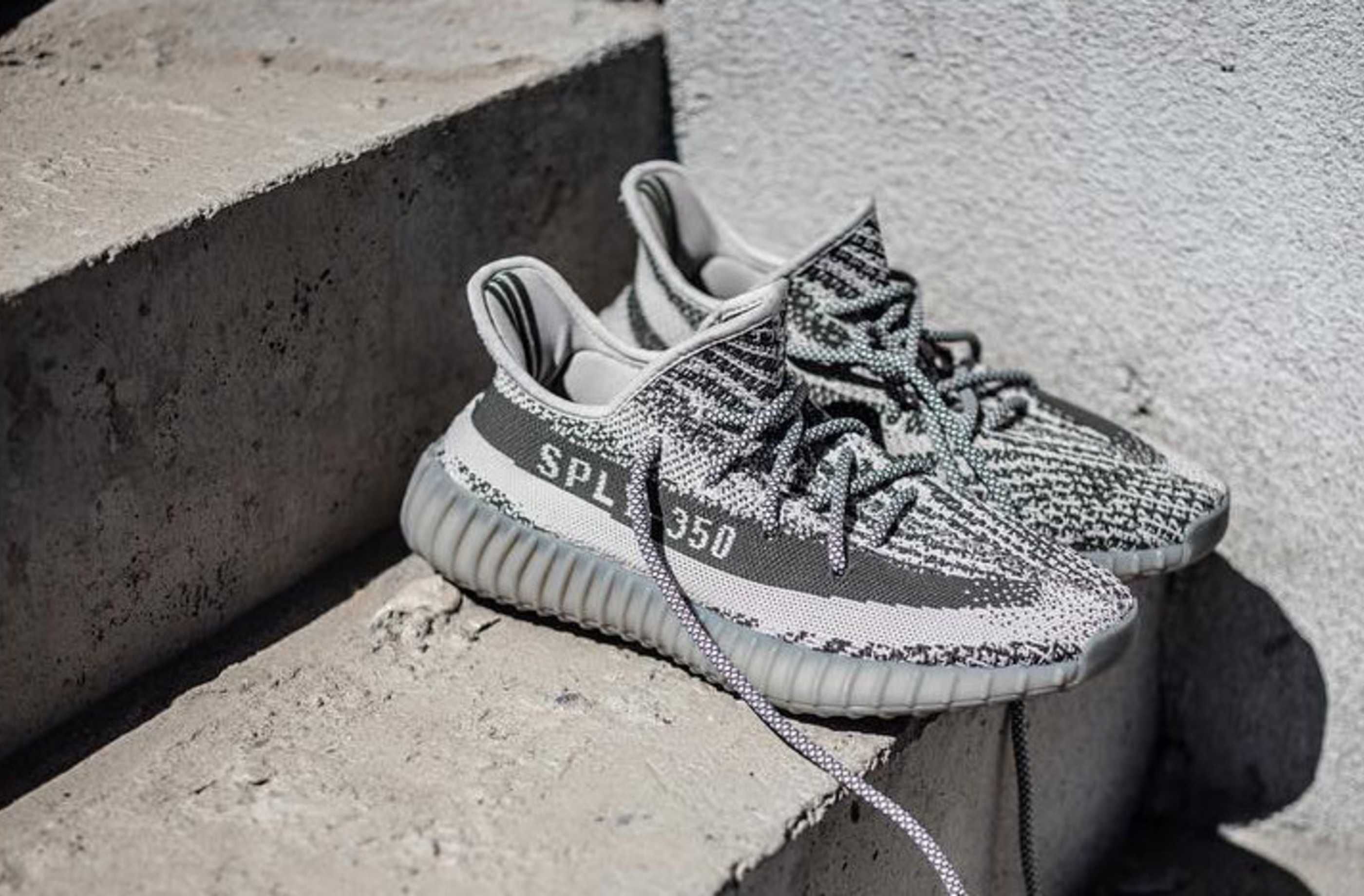 Valentino Style Yeezy 350 V2 207 Wolf Grey detail 3