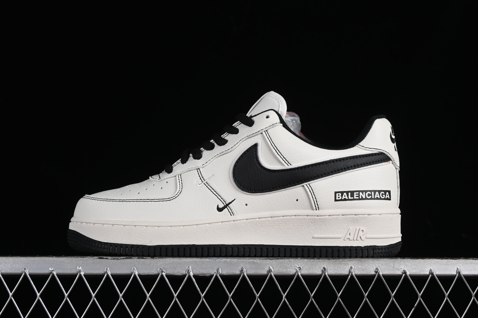Balenciaga Style Air Force 1 Low 215 Beluga detail 2