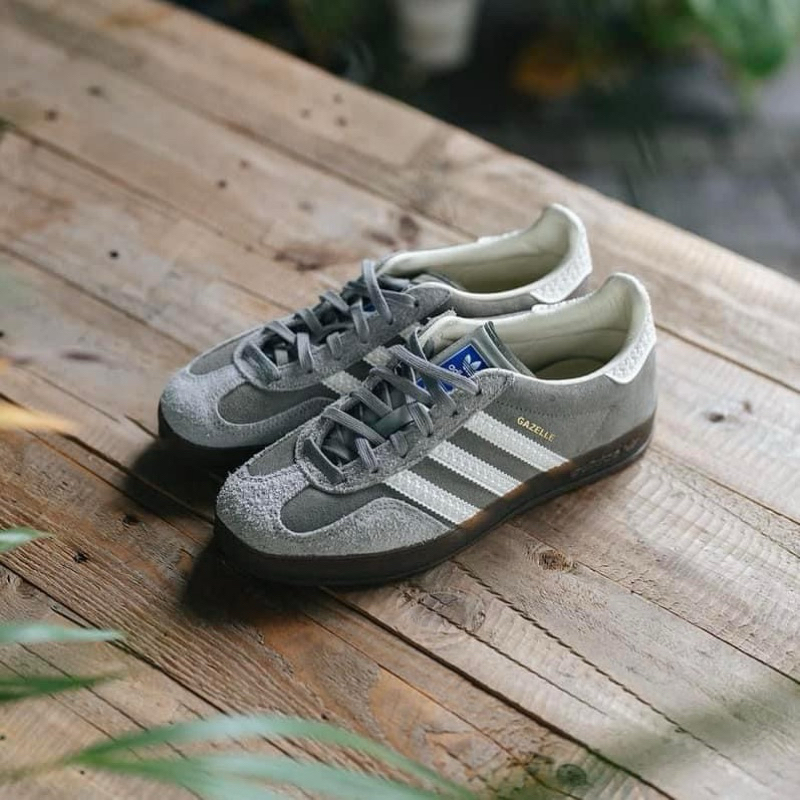 Nike Style Gazelle 245 Wolf Grey detail 2