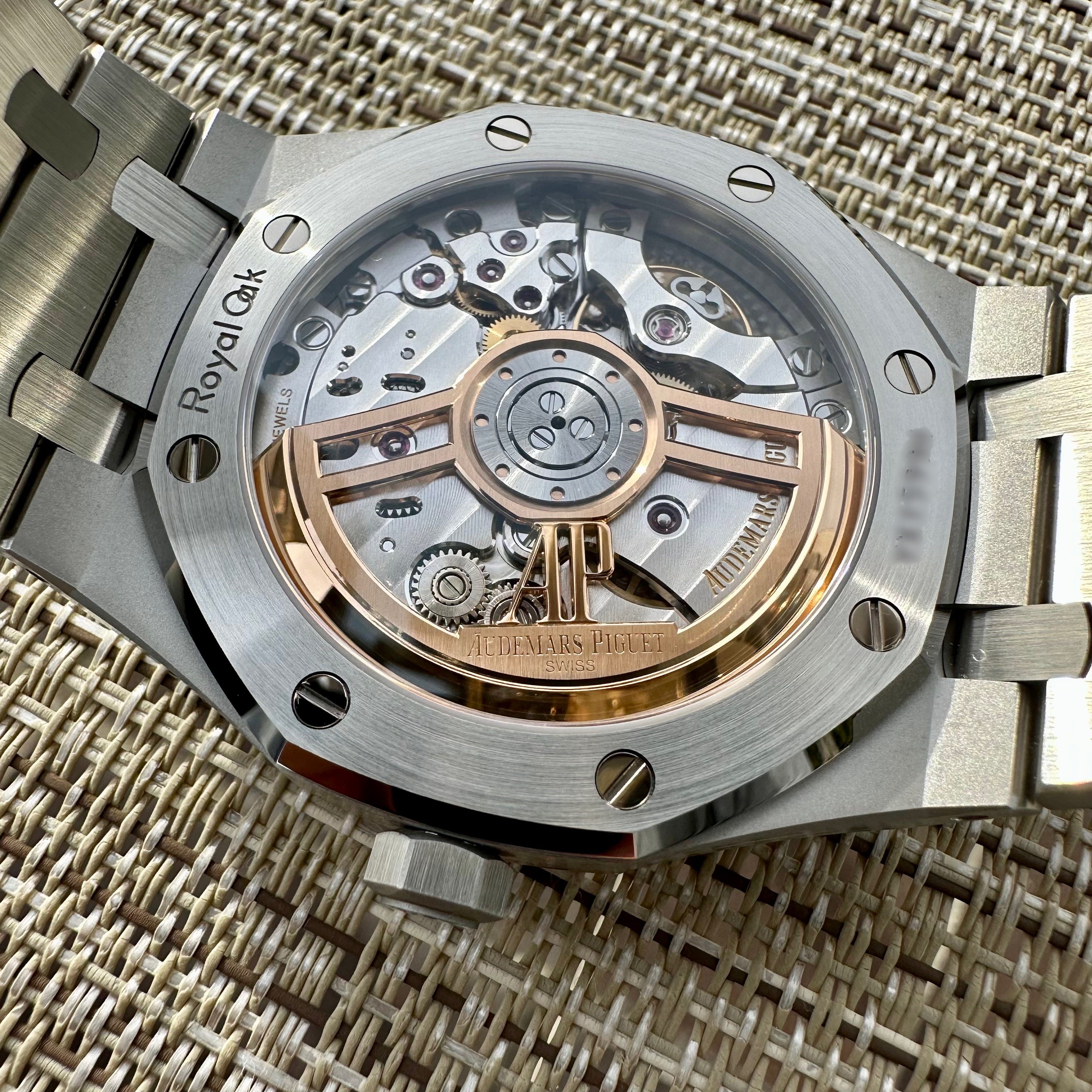 PP Style Royal Oak 41 26 Meteorite Dial detail 3