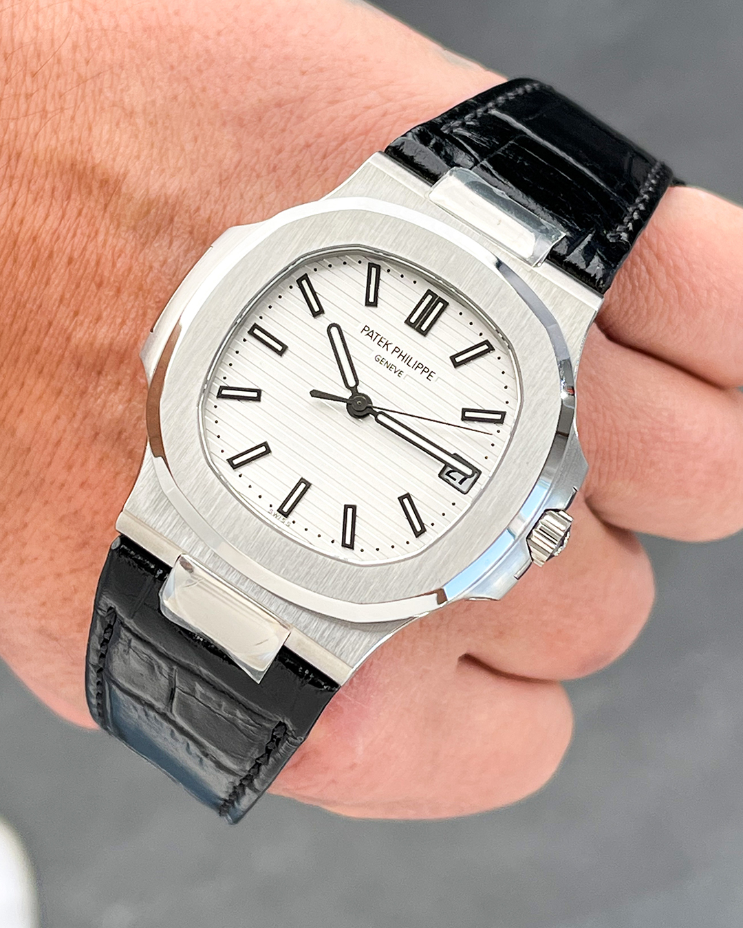 Rolex Style Nautilus 5711 231 Silver Dial / Leather detail 4