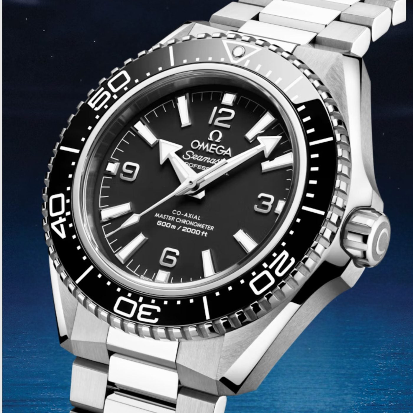Omega Style Submariner Date 34 Ceramic Bezel detail 2
