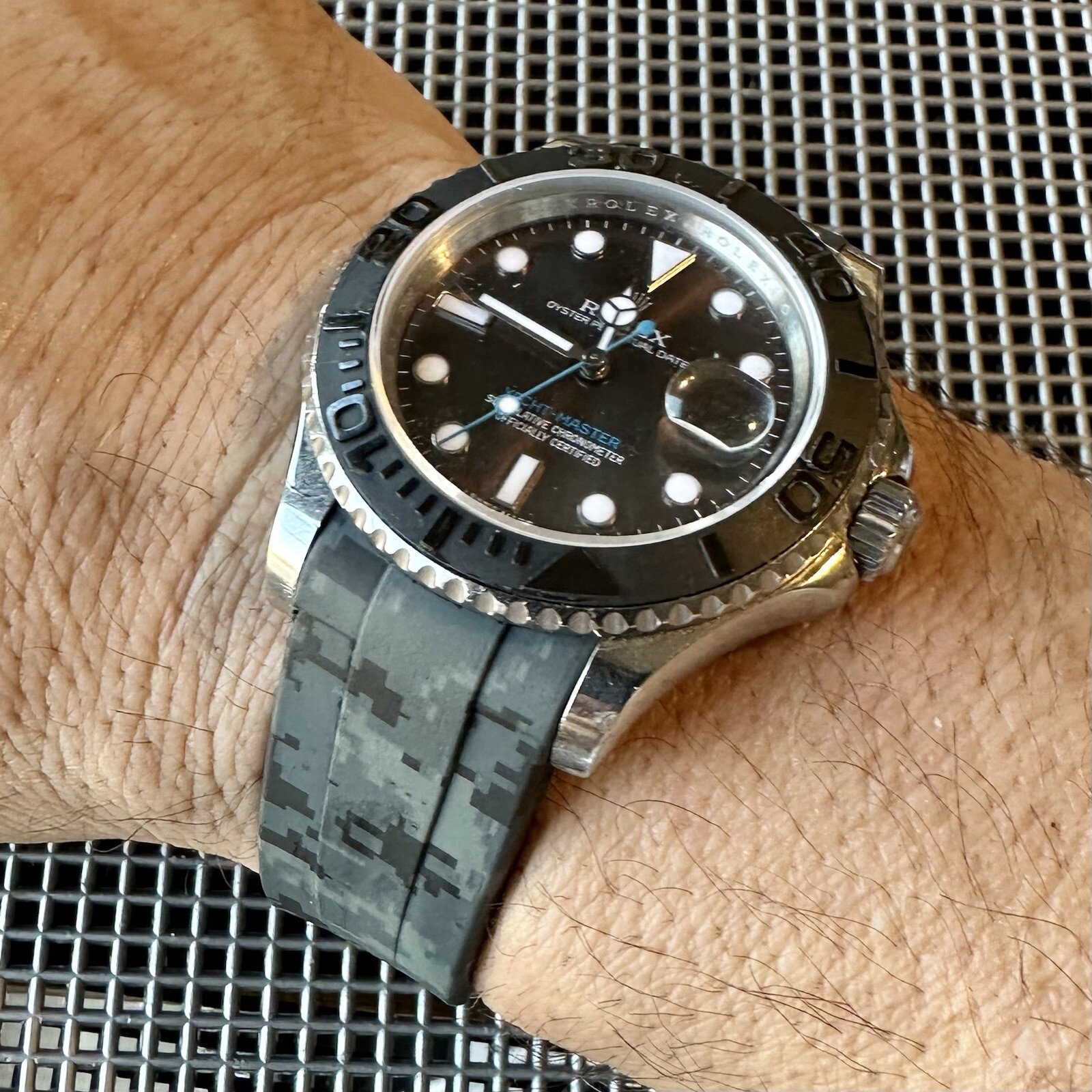 Omega Style Submariner Date 46 Grey Dial / Rubber detail 3