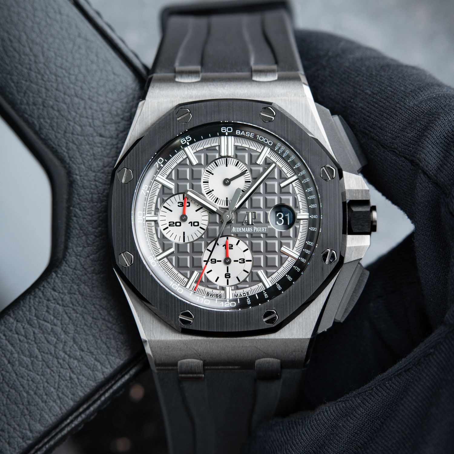 Omega Style Royal Oak Offshore 97 Grey Dial / Rubber detail 3