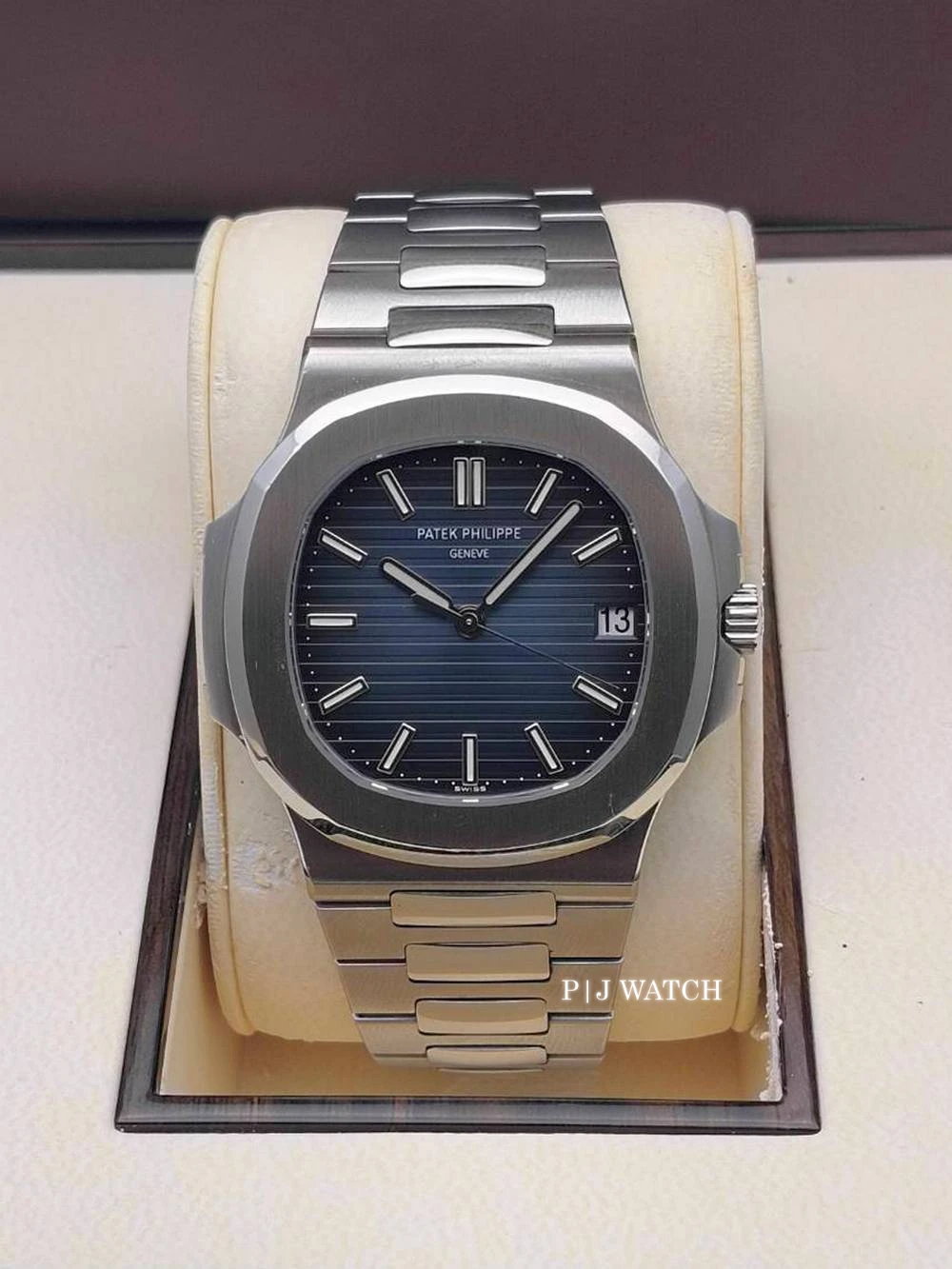 Richard Mille Style Nautilus 5711 105 Blue Dial / Steel detail 3