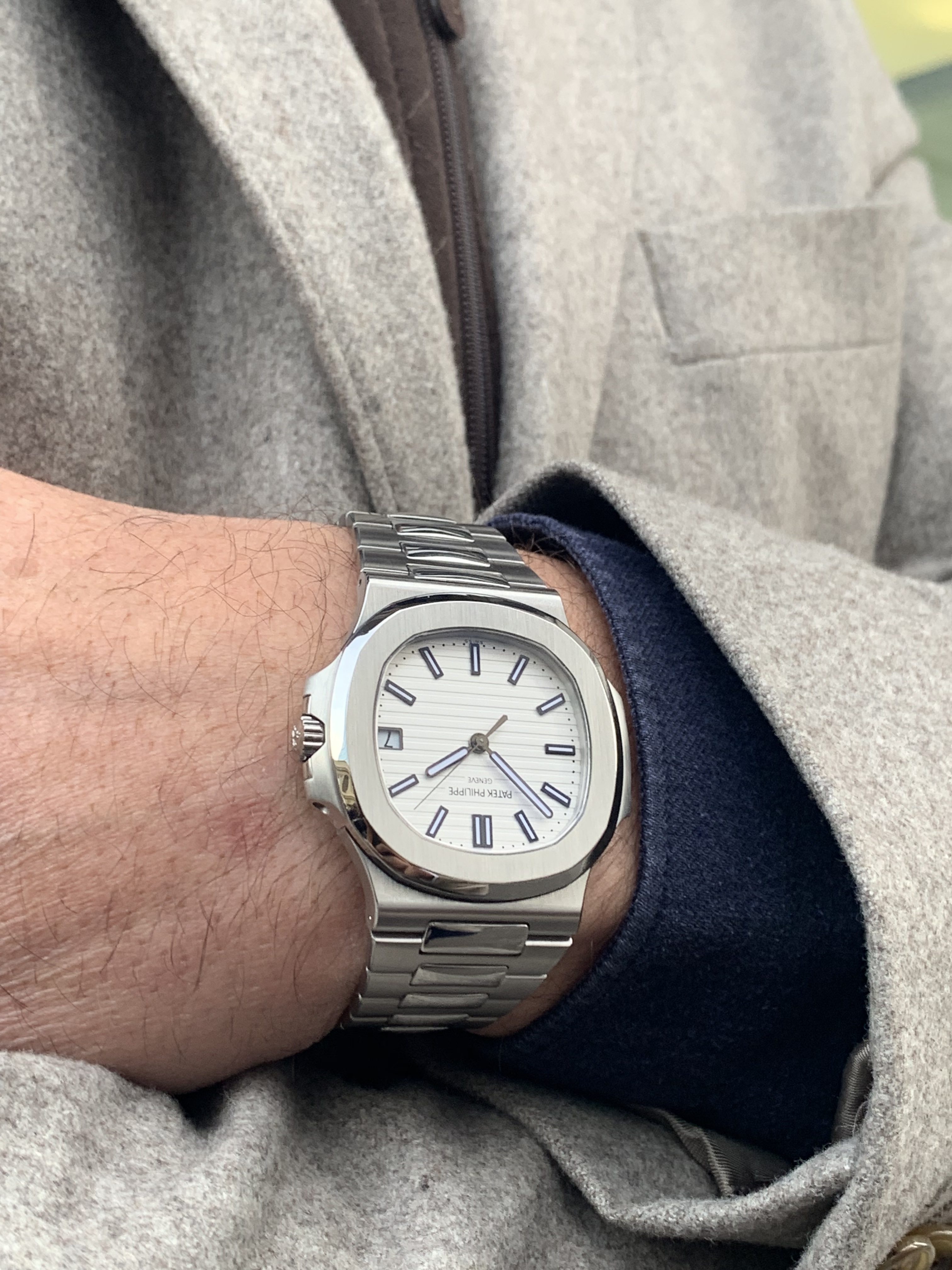 Omega Style Nautilus 5711 119 White Dial / Steel detail 3