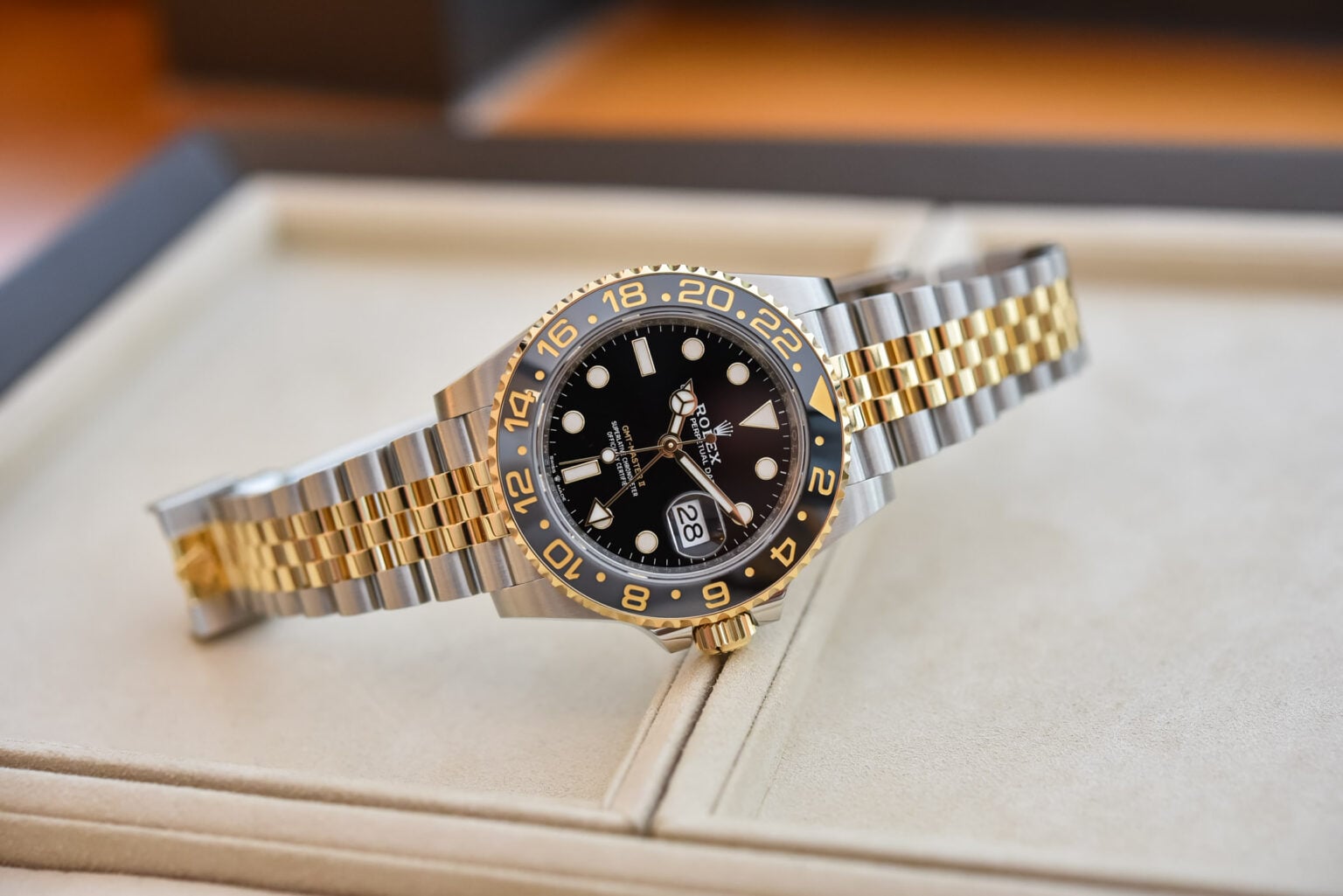 Rolex Style GMT-Master II 137 Two-Tone Gold detail 2