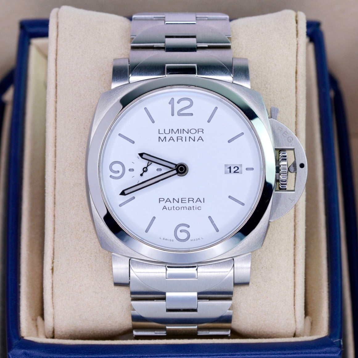 Tag Heuer Style Luminor Marina 146 White Dial / Steel detail 2