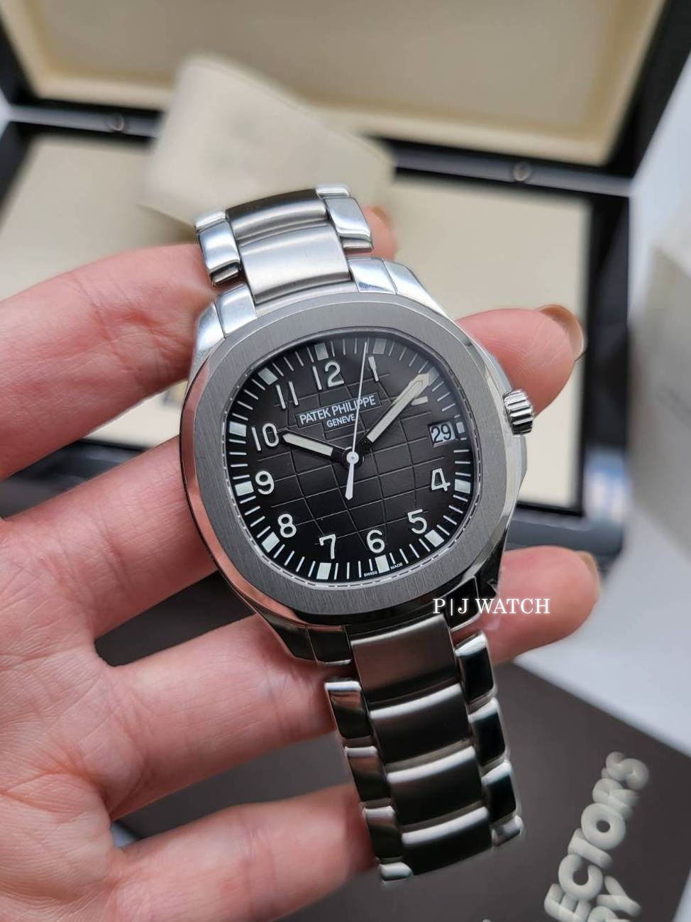 Cartier Style Aquanaut 5167 155 Silver Dial / Leather detail 3