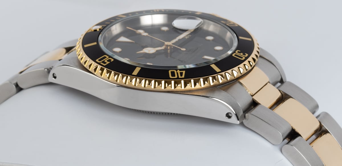 IWC Style Submariner Date 164 Ceramic Bezel detail 4