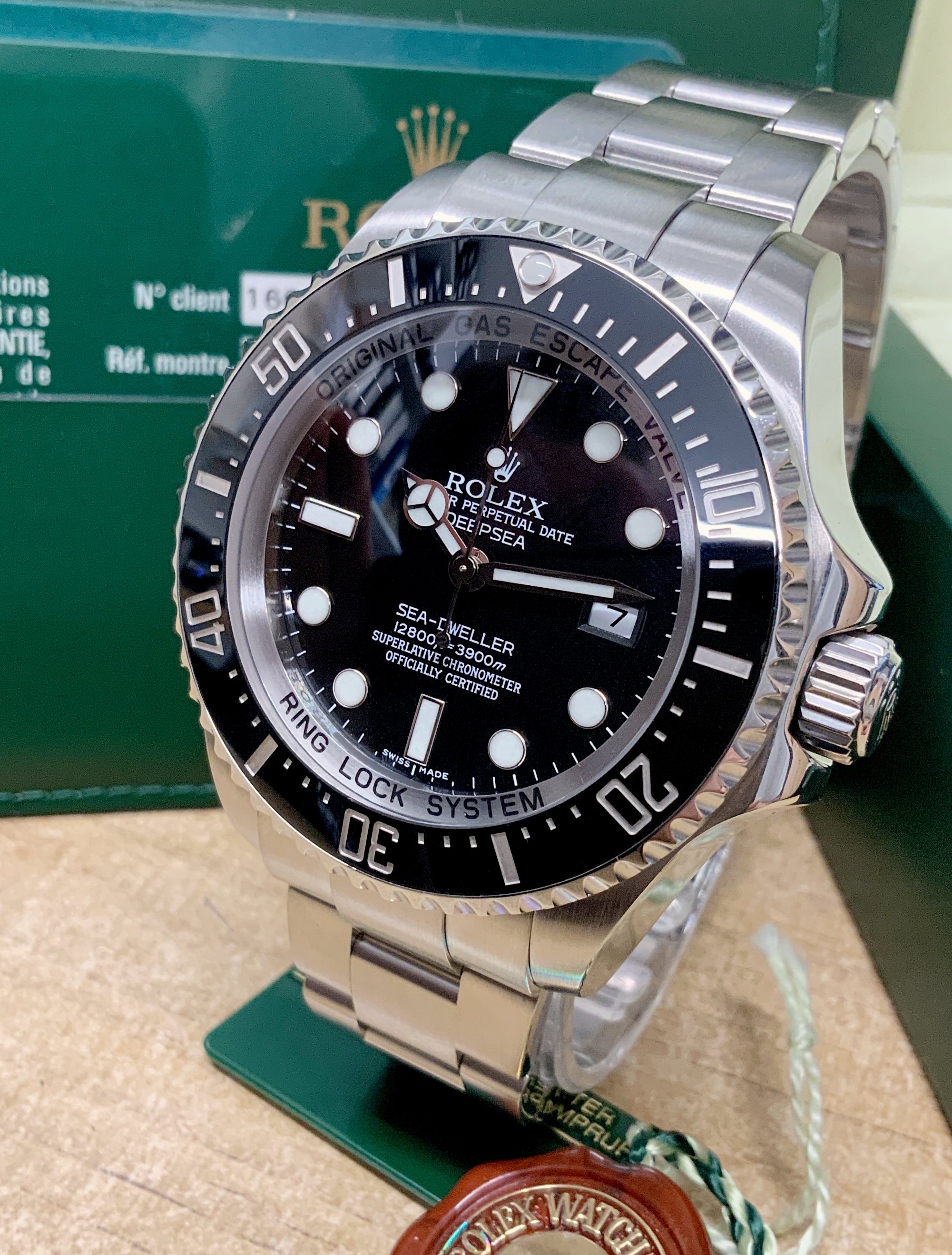 Rolex Style Sea-Dweller 43 Deepsea Black detail 3