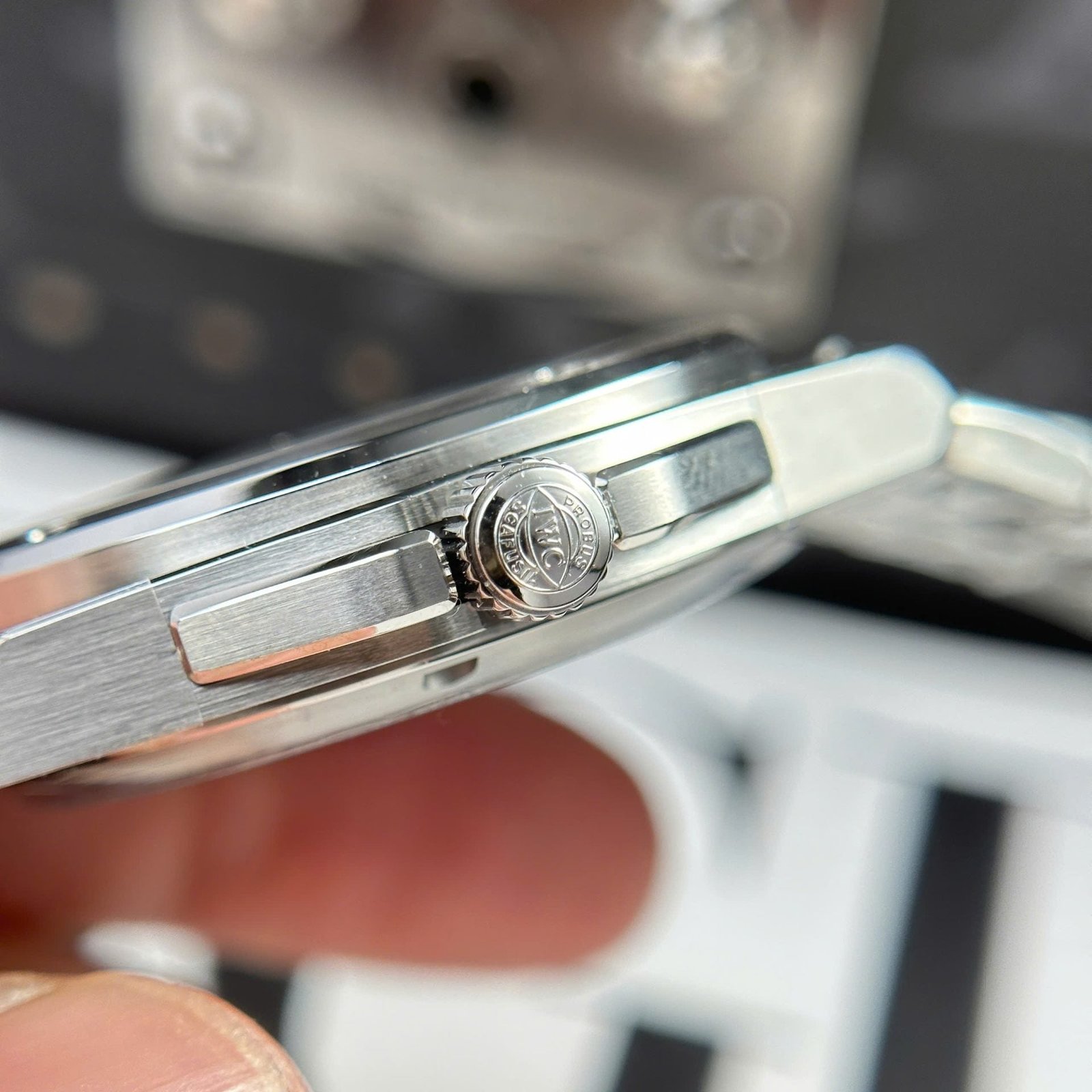IWC Style Santos Medium 189 Black Dial / Steel detail 3