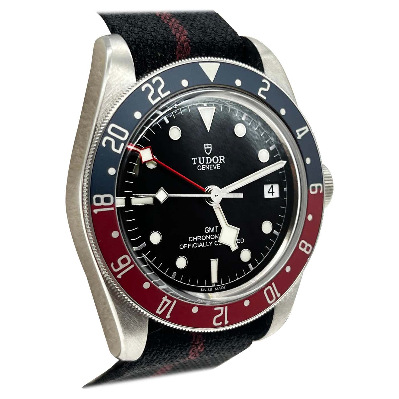 Tudor Style Black Bay GMT Pepsi Blue / Red detail 4