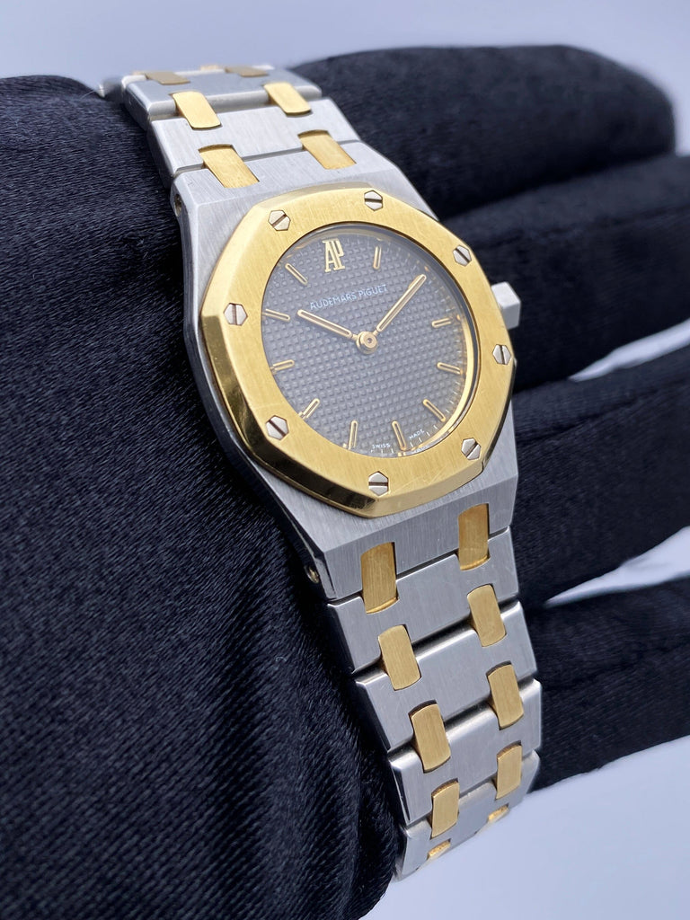 PP Style Royal Oak Offshore 190 Two-Tone Gold detail 2
