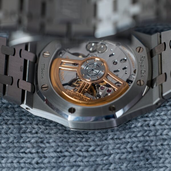 IWC Style Royal Oak 41 196 Grey Dial / Rubber detail 3