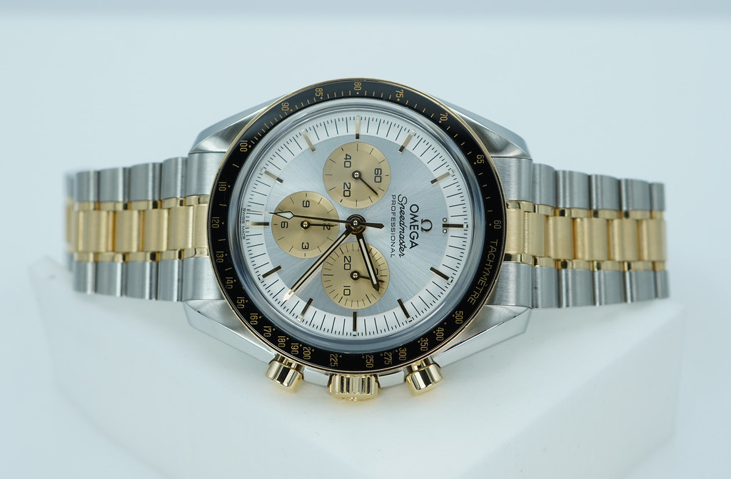 Rolex Style Speedmaster Moonwatch 214 Two-Tone Gold detail 4