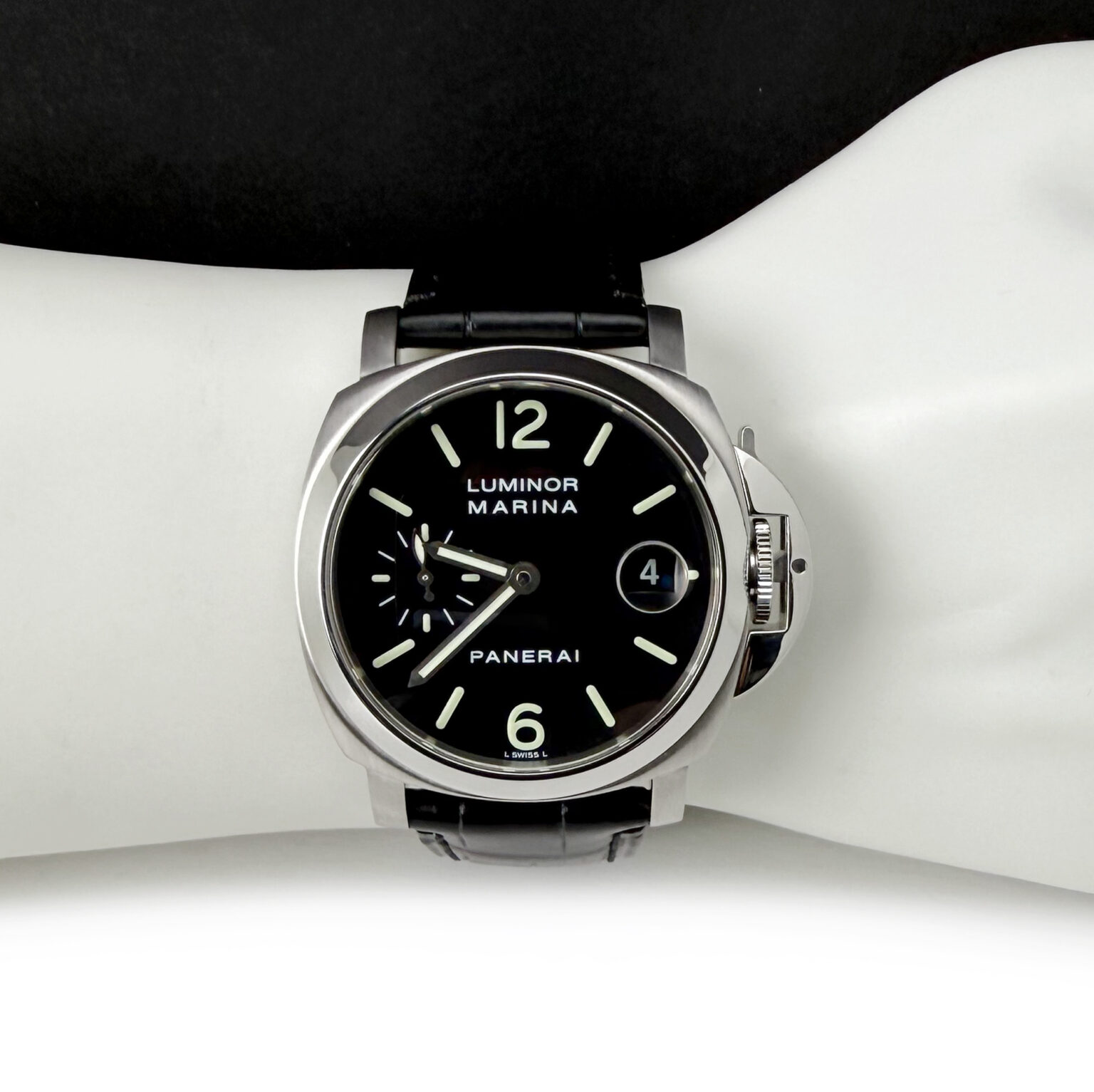 IWC Style Luminor Marina 223 Black Dial / Steel detail 3