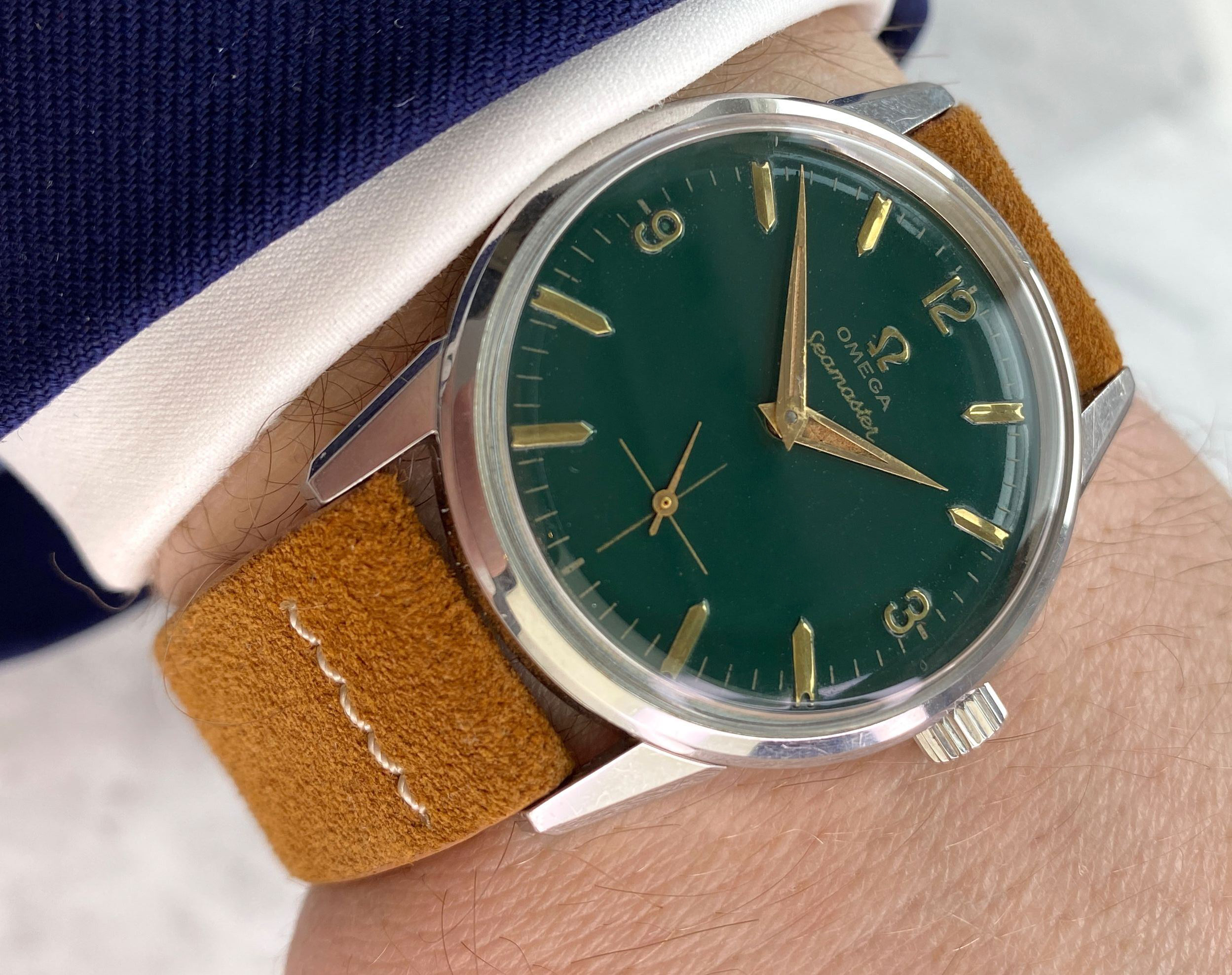 Omega Style Explorer 40 229 Green Dial / Steel detail 4