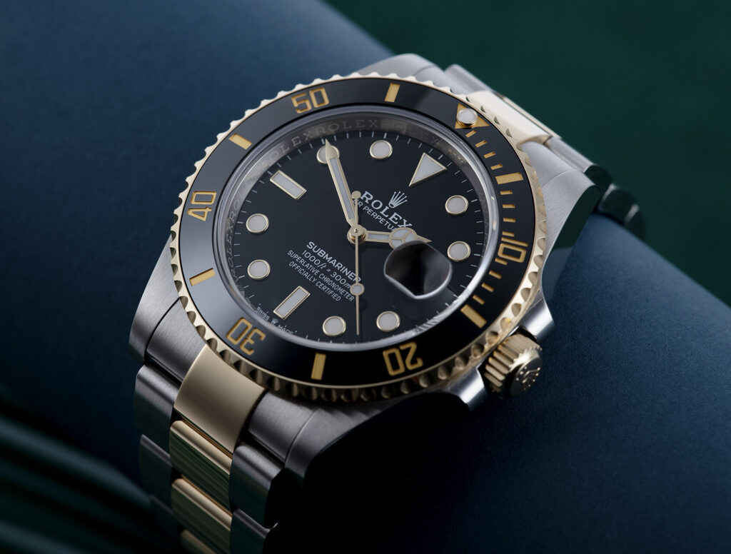 Panerai Style Submariner Date 240 Two-Tone Gold detail 2