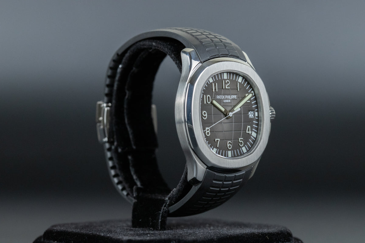 Richard Mille Style Aquanaut 5167 249 Black Dial / Steel detail 4